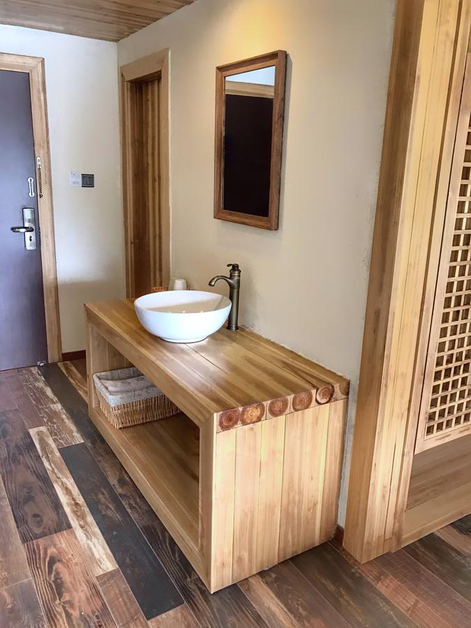 The Lake View Deyishe Resort In Thousand Island Lake Qianwu 외부 사진