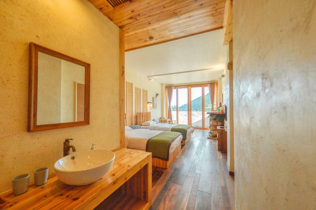 The Lake View Deyishe Resort In Thousand Island Lake Qianwu 외부 사진